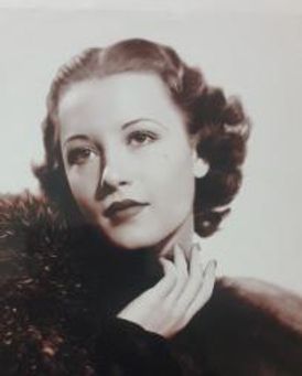 Betty Schleindl Headshot