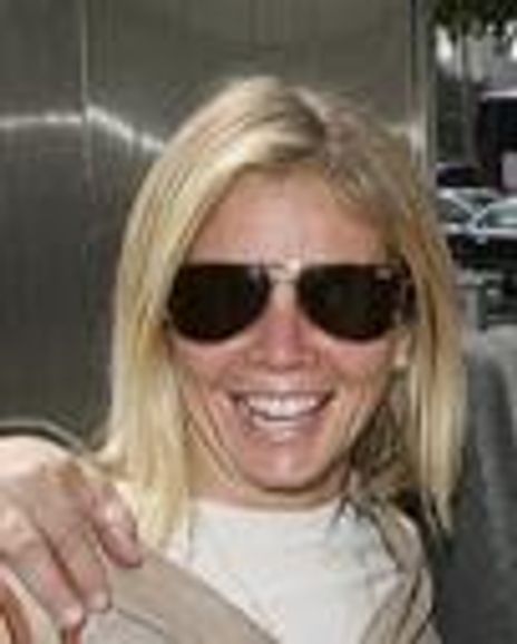 Kelly Meyer Headshot