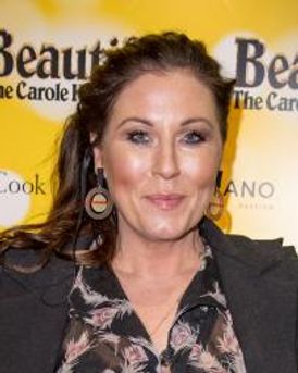 Jessie Wallace Headshot