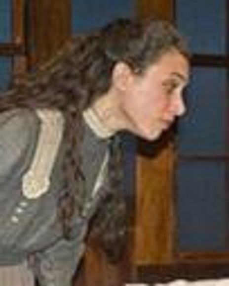 Caroline Tamas Headshot