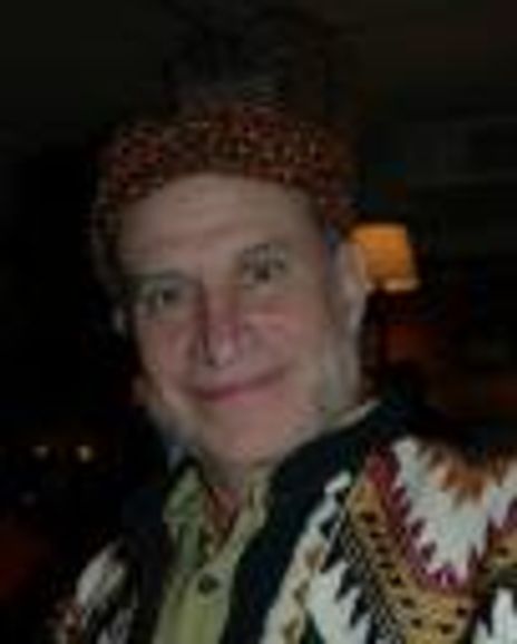 Stephen Mo Hanan Headshot