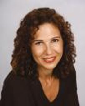 Elaine Faye Headshot