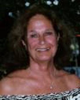 Colleen Dewhurst Headshot