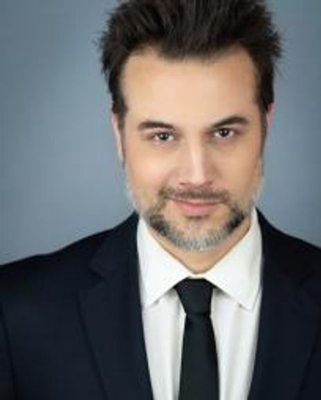 Daniel Rosenbaum Headshot