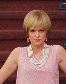 Kathryn Miller Headshot