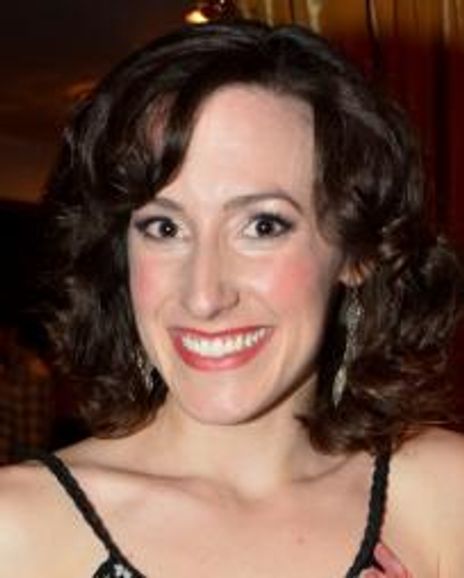 Sarah Stevens Headshot