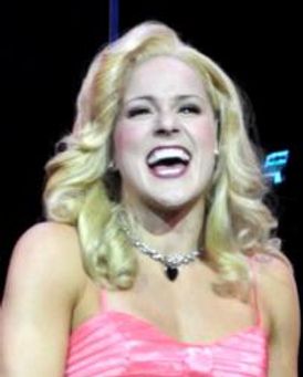 Maggie Taylor Headshot