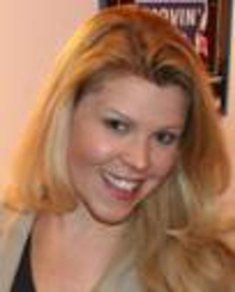 Jennifer Johns Headshot