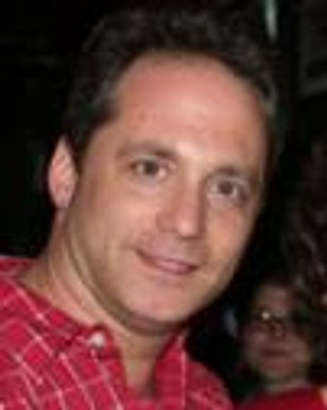 Laurence Holzman Headshot