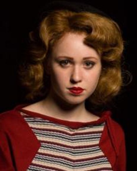 Annie Miller Headshot