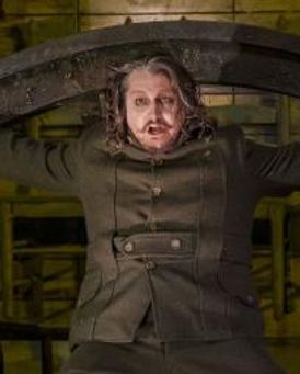 Robert Watson Headshot