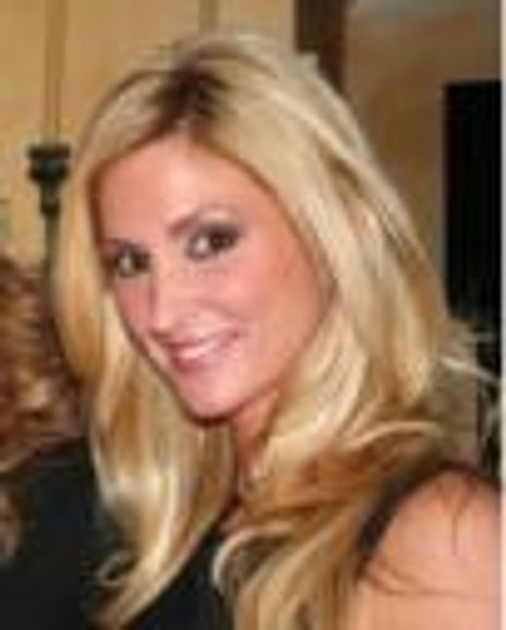 Kelly Levesque Headshot