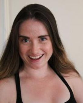 Anna Bennett Headshot