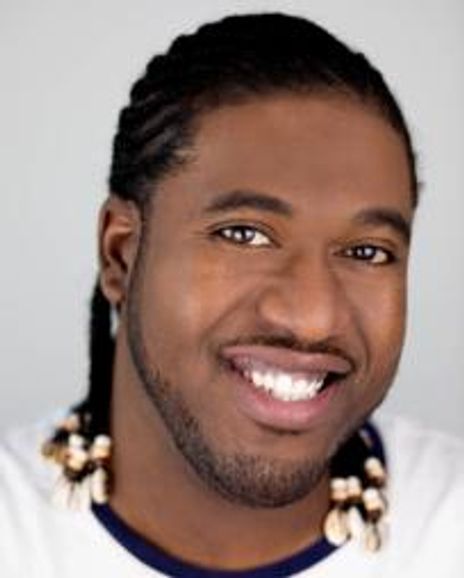 Leo Jasper Davis Headshot