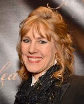 Dodie Pettit Headshot