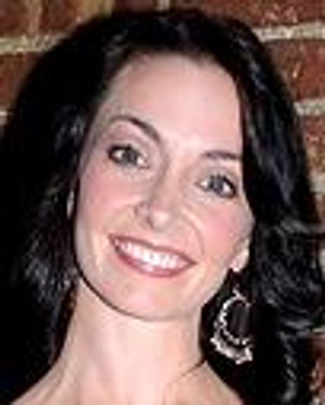 Erin Stewart Headshot