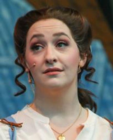 Claire Wilkins Headshot