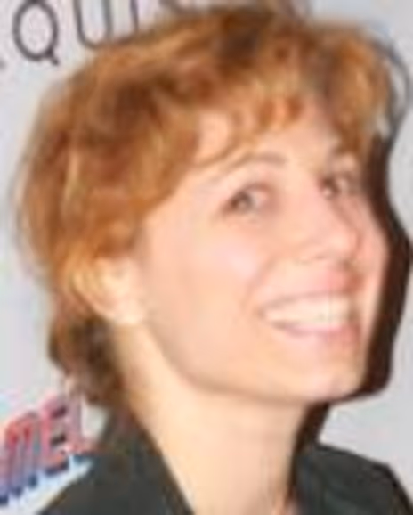 Eve Behar Headshot