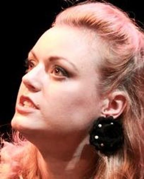 Ruth Kennedy Headshot