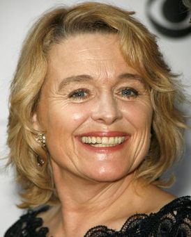 Sinéad Cusack Headshot