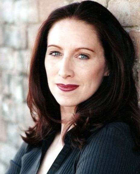 Kate Howell Headshot