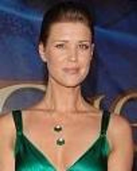 Sarah Lancaster Headshot