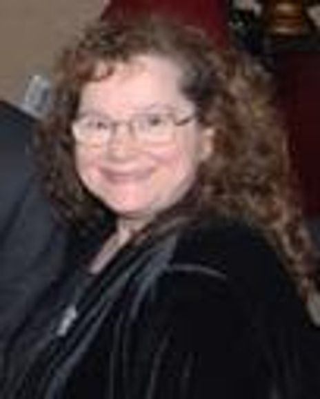 Joanna Erdos Headshot