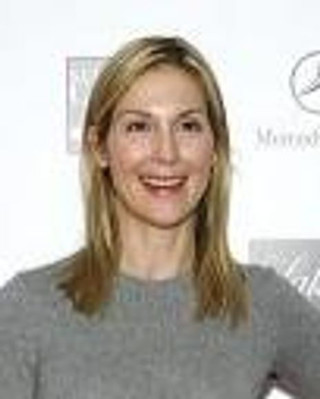 Kelly Rutherford Headshot