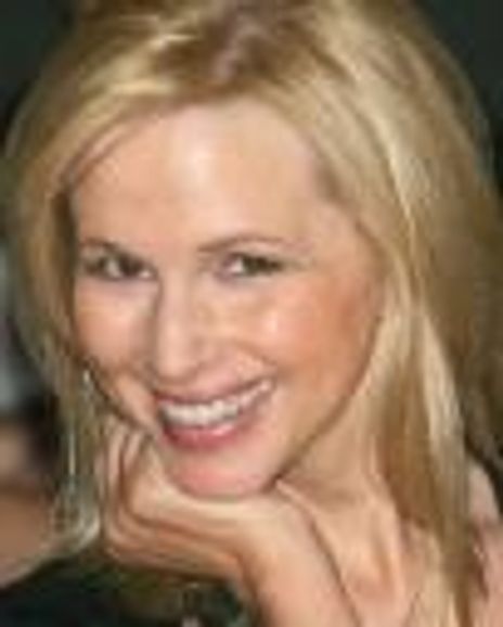 Suzanne Sena Headshot