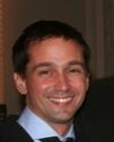 Robert Aherns Headshot