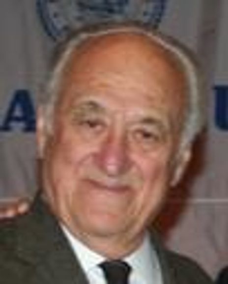 Jerry Adler Headshot