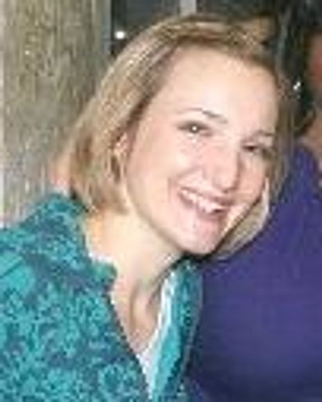 Maggie Lakis Headshot