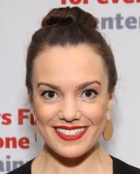 Kara Lindsay Headshot