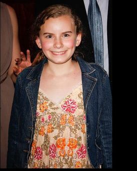 Lila Coogan Headshot