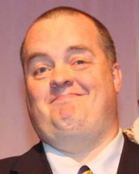 Tom Shea Headshot