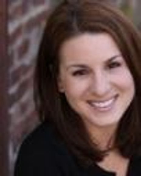 Stephanie Barnum Headshot