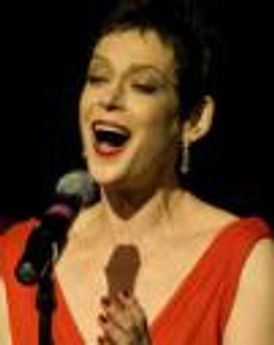 Giselle Wolf Headshot