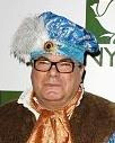 Hunt Slomin Headshot