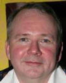 Tom Riis Farrell Headshot