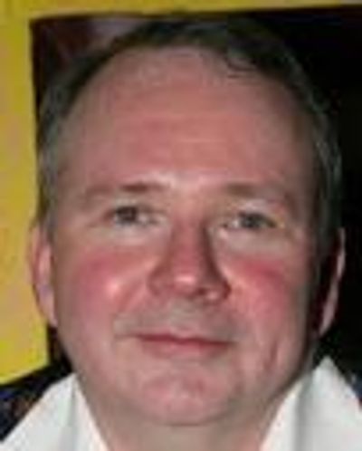 Tom Riis Farrell Headshot