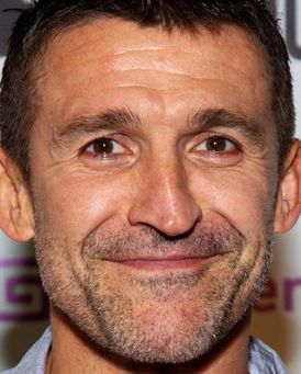 Jonathan Cake Headshot