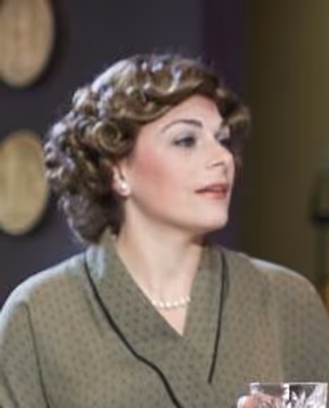 Vivian Smith Headshot