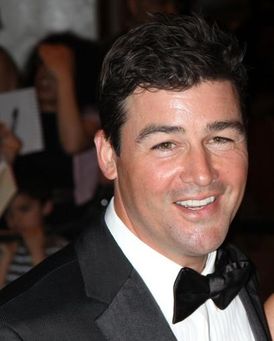 Kyle Chandler Headshot