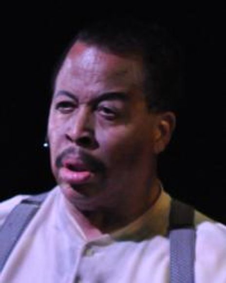 Michel Bell Headshot