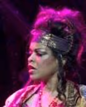 Angela Teek Headshot