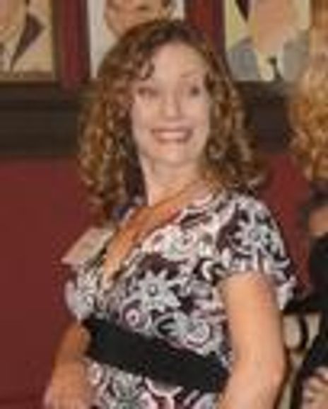 Barbara Folts Headshot