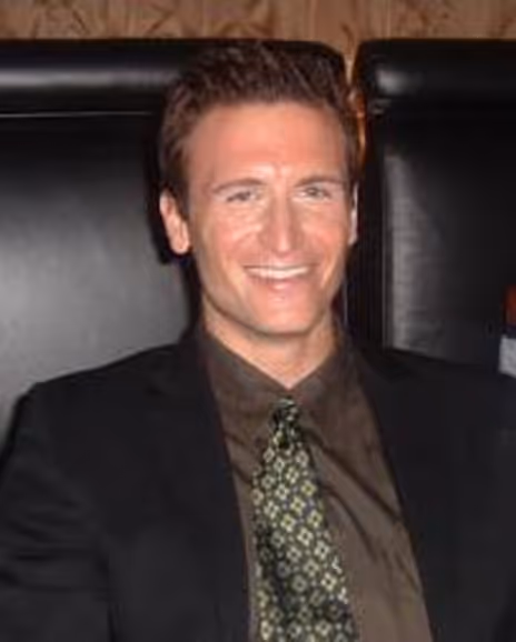 John Hill (i) Headshot