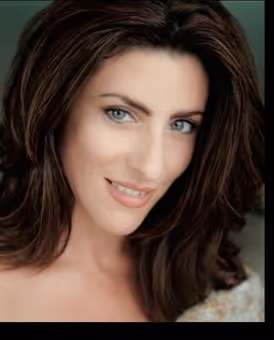 Nicole Baggesen Headshot