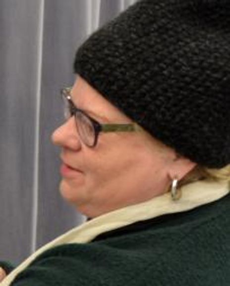 Suzy Benzinger Headshot