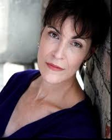 Nancy Hess Headshot